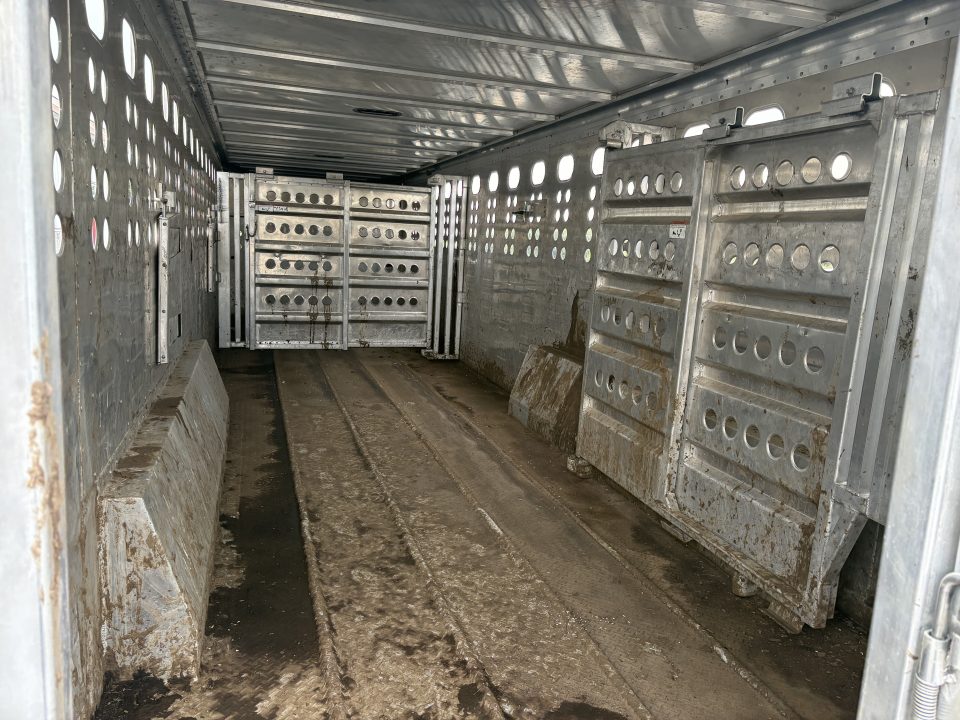 Used 2025 Merritt 32ft Cattle Livestock Trailer