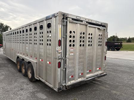 Used 2025 Merritt 32ft Cattle Livestock Trailer