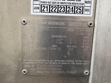 Used 2025 Merritt 32ft Cattle Livestock Trailer