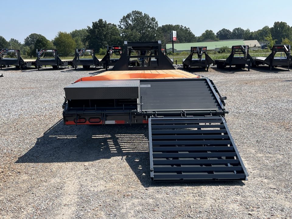 New 2027 Lamar Gooseneck Trailer | 102" x 25' | 20K GVWR