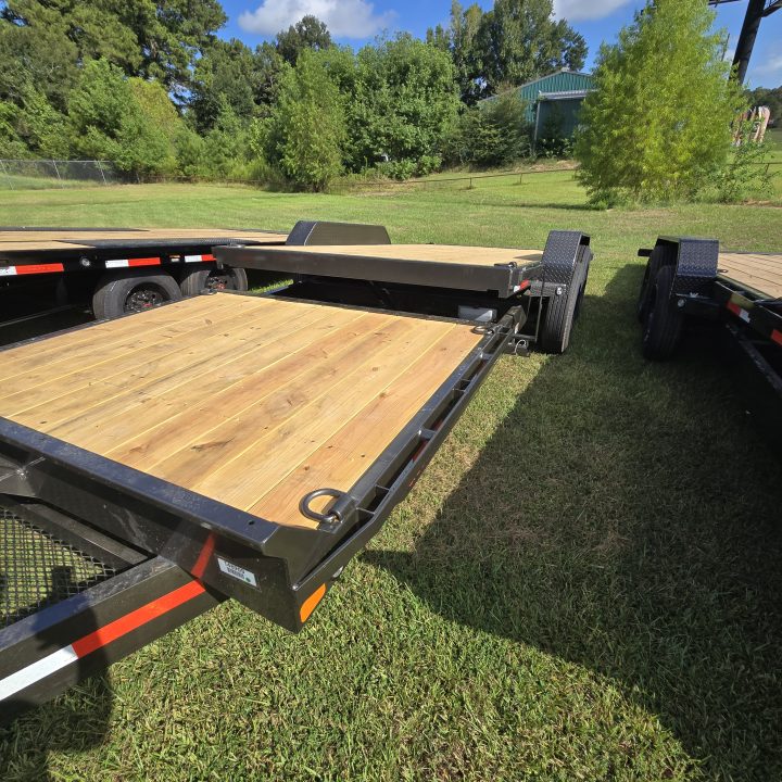 New 2027 MAXX-D 22' G8B GRAVITY EQUIPMENT TILT