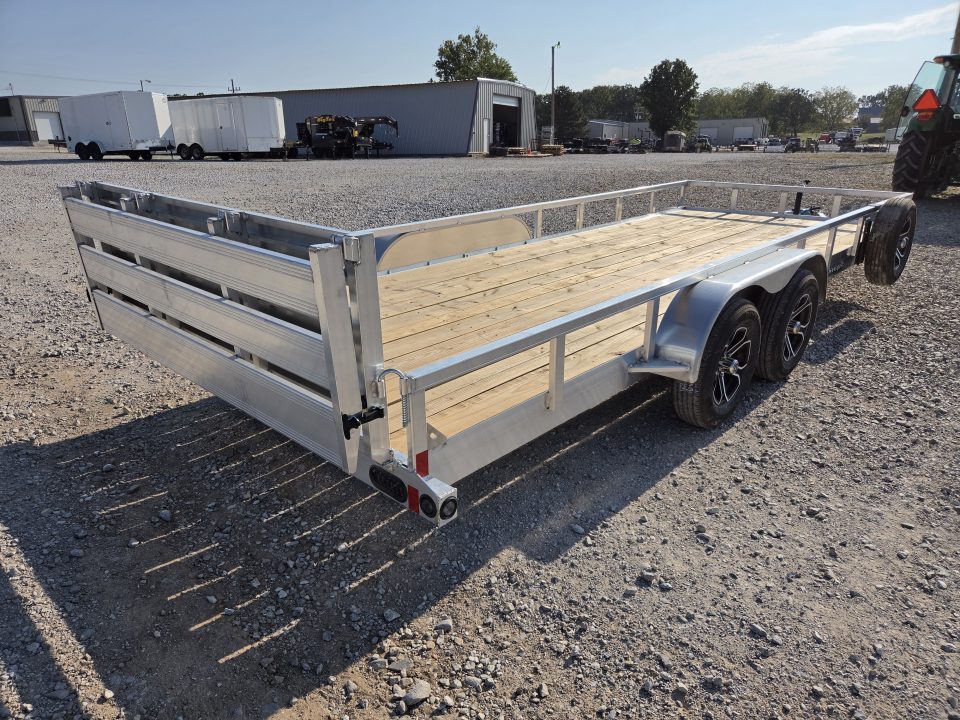 New 2027 Load Trail 83X20 TANDEM 7K ALUMINUM UTILITY W/BI-FOLD GATE & SPARE