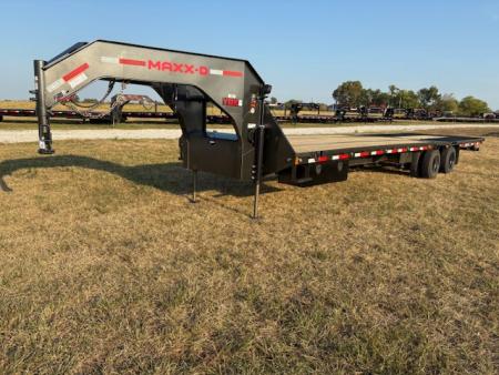 New 2027 MAXX-D 102x34 Tandem 25.9K Hydrotail W/12' Dovetail & Wireless Remote