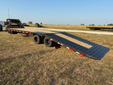 New 2027 MAXX-D 102x34 Tandem 25.9K Hydrotail W/12' Dovetail & Wireless Remote