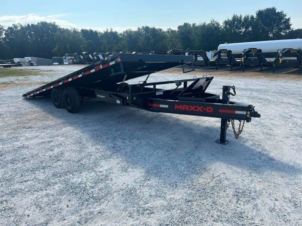 New 2027 MAXX-D 102X22 TANDEM 17.5K FULL TILT W/ WINCH PLATE & WIRELESS REMOTE Tilt Trailer