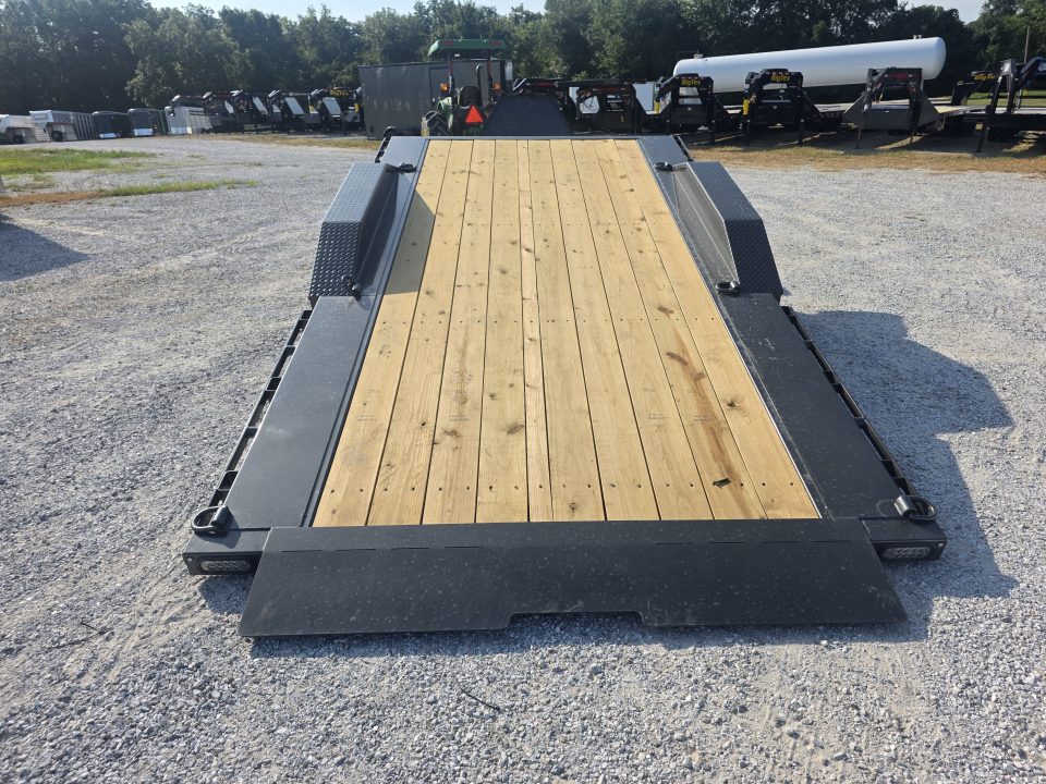 New 2027 MAXX-D 102 X 24 G9X TANDEM HD GRAVITY TILT W/ 8' STATIONARY & 16' TILT DECKS/ DRIVE OVER FENDERS