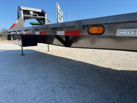 New 2027 MAXX-D 102X30 25K GOOSENECK W / MAX RAMPS & HYDRO JACKS