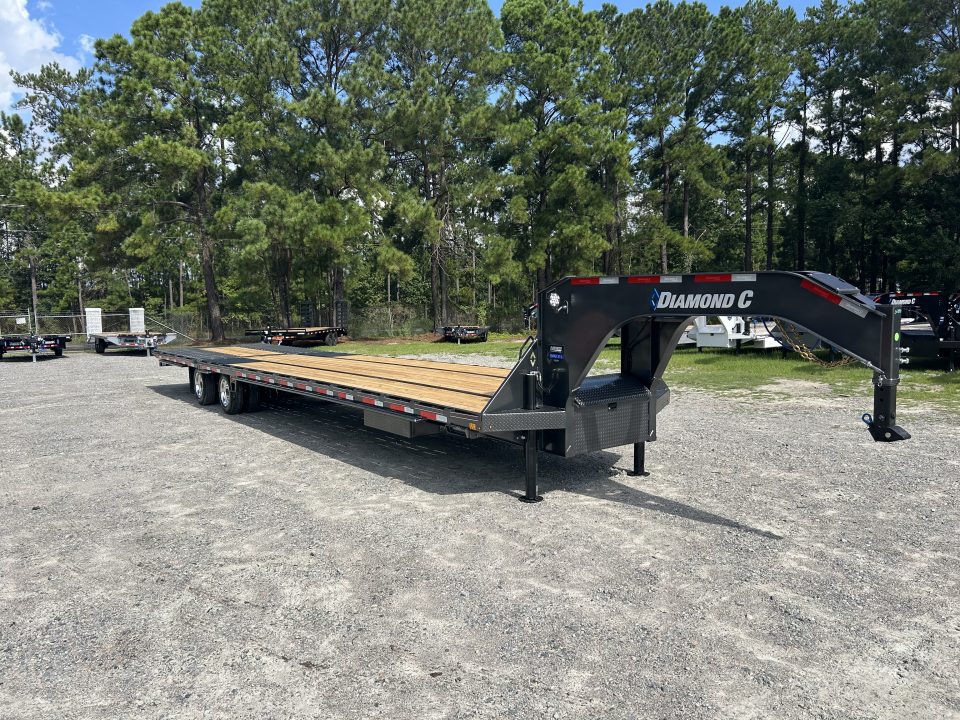 New 2027 Diamond C FMAX212 40' (28ft Deck + 12ft Dove ) Hydraulic Dovetail, 12K Axles, 17.5 Tires, 4-Tool-Boxes, Winch Rail , Disc Brakes & MORE !!