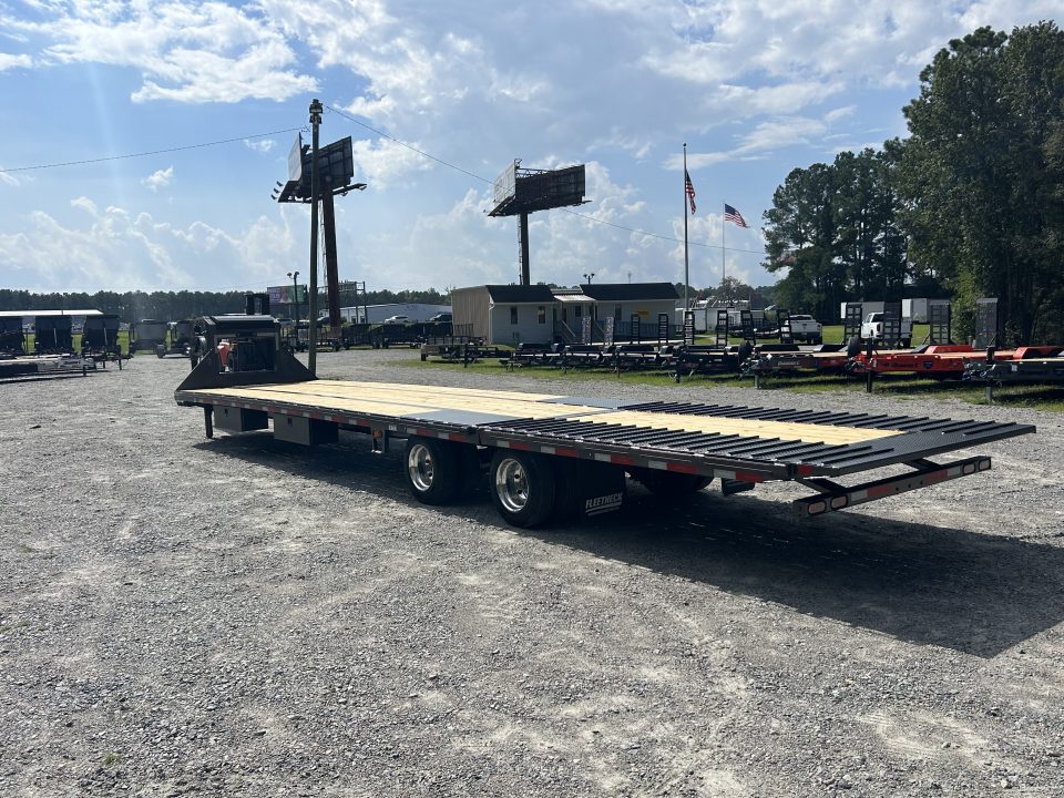 New 2027 Diamond C FMAX212 40' (28ft Deck + 12ft Dove ) Hydraulic Dovetail, 12K Axles, 17.5 Tires, 4-Tool-Boxes, Winch Rail , Disc Brakes & MORE !!
