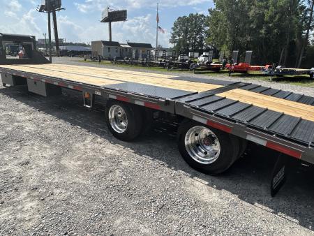 New 2027 Diamond C FMAX212 40' (28ft Deck + 12ft Dove ) Hydraulic Dovetail, 12K Axles, 17.5 Tires, 4-Tool-Boxes, Winch Rail , Disc Brakes & MORE !!