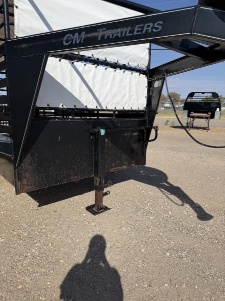 Used 2003 CM Trailers LIVESTOCK Stock / Stock Combo Trailer