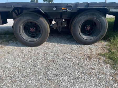 New 2027 MAXX-D 102 X 32 YDX TANDEM DUAL GN HYDROTAIL W/ STEEL RUNNERS/ HYDRO JACKS/ TORQUE TUBE