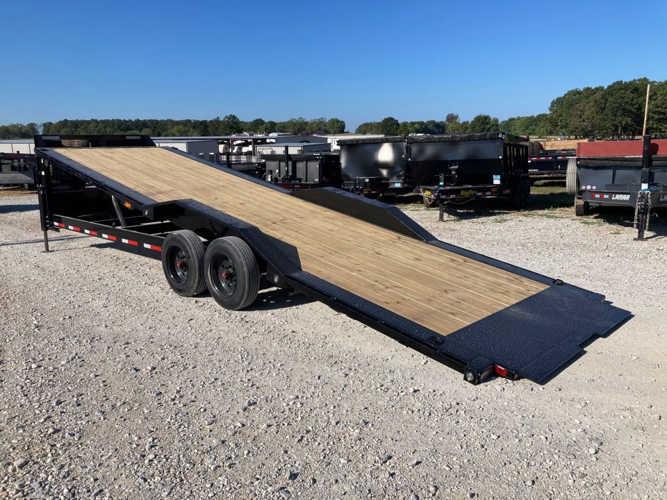 New 2027 MAXX-D 102x28 TANDEM 18K GN TILT W/ HYDROJACKS, DRIVE OVER FENDERS & WIRELESS REMOTE Tilt Trailer