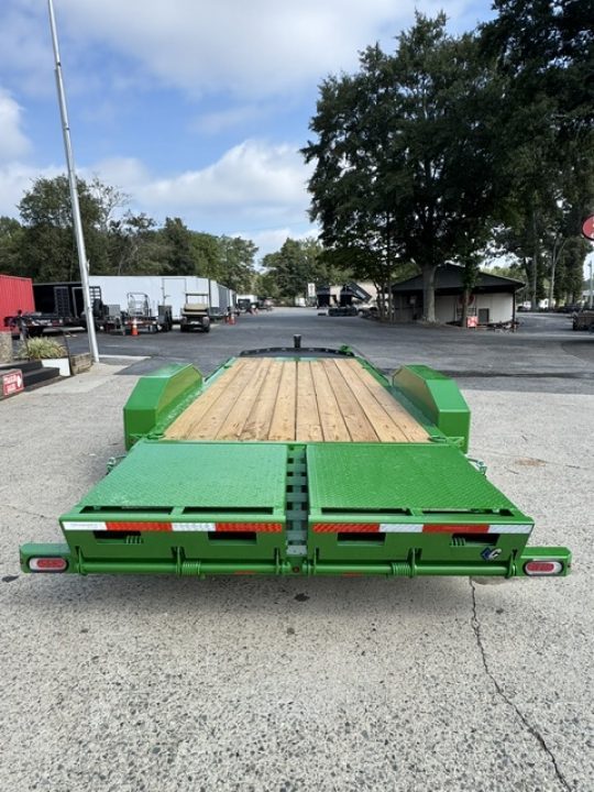 New 2027 Diamond C 82x20' Equipment, 36" Dove, Max Ramps LPX207