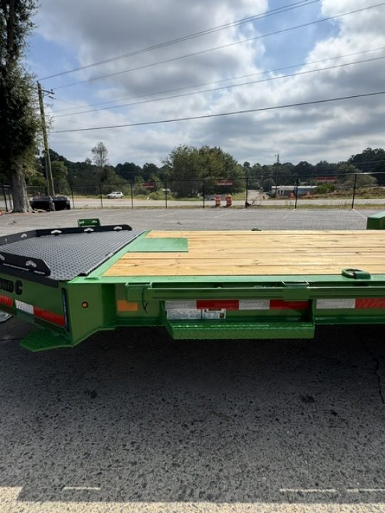 New 2027 Diamond C 82x20' Equipment, 36" Dove, Max Ramps LPX207