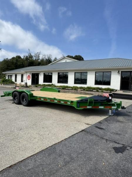 New 2027 Diamond C 82x20' Equipment, 36" Dove, Max Ramps LPX207