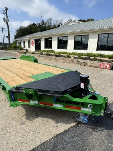 New 2027 Diamond C 82x20' Equipment, 36" Dove, Max Ramps LPX207