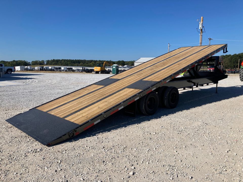 New 2027 MAXX-D 102x32 TANDEM 25K GN FULL TILT W/ HYDROJACKS & WIRELESS REMOTE Tilt Trailer
