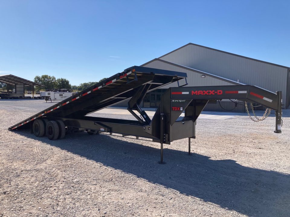 New 2027 MAXX-D 102x32 TANDEM 25K GN FULL TILT W/ HYDROJACKS & WIRELESS REMOTE Tilt Trailer