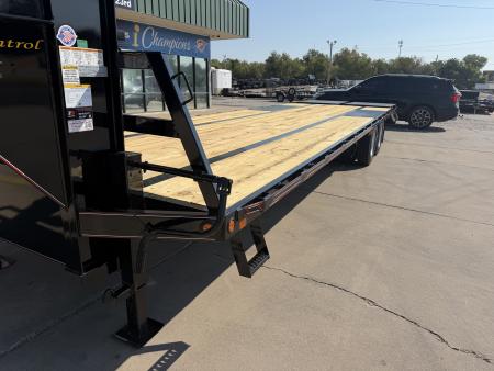 New #038625 2027 DIAMOND T DTF 30 X 102 DUAL TANDEM 20K GOOSENECK W/ MAXX RAMPS
