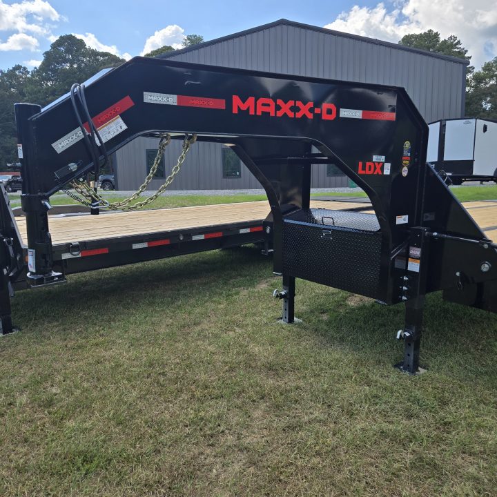 New 2027 MAXX-D 30' LDX Equipment Trailer