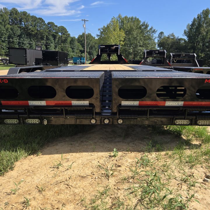 New 2027 MAXX-D 30' LDX Equipment Trailer