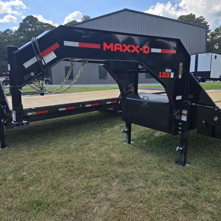 New 2027 MAXX-D 30' LDX Equipment Trailer