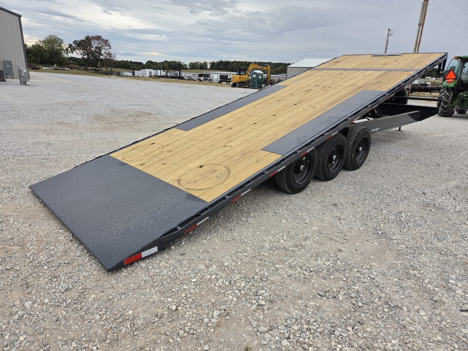 New 2027 Lamar 102X26 TRIPLE 21K DECKOVER POWER TILT W/HYDROJACK & 17.5" TIRES