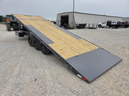 New 2027 Lamar 102X26 TRIPLE 21K DECKOVER POWER TILT W/HYDROJACK & 17.5" TIRES