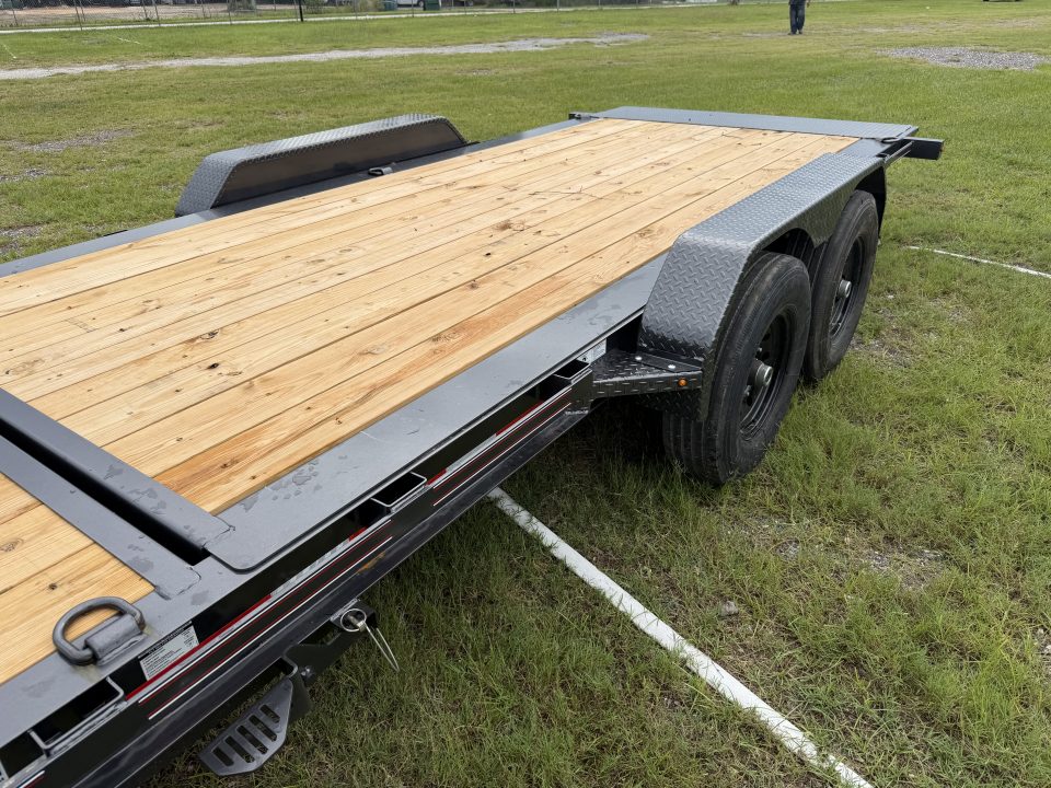 New 2027 Diamond C Hdt207 Tilt Trailer 82”x20’ 2 speed 15k drop leg jack 14 ply tires & fork holders