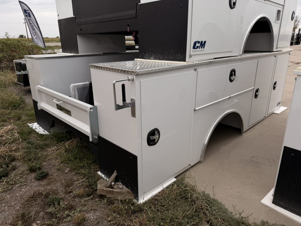 New 2026 CM Truck Beds CMG 134/94VVSSMLG2M