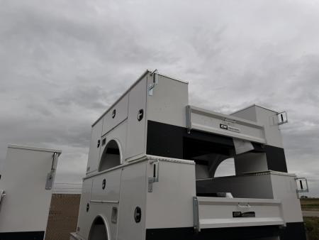 New 2026 CM Truck Beds CMG 98/94VVSSMLG2