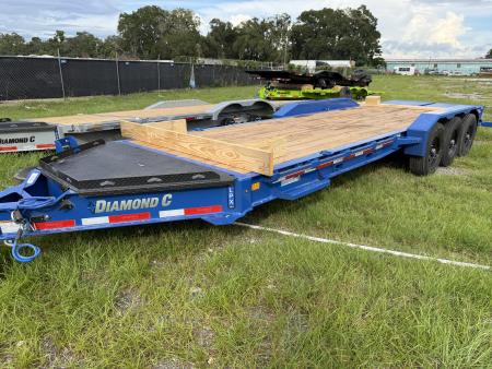 New 2027 Diamond C LPX307 Equipment Trailer 24’ PACESETTER WITH MAX RAMPS 2 SPEED 15K DROP LEG JACK