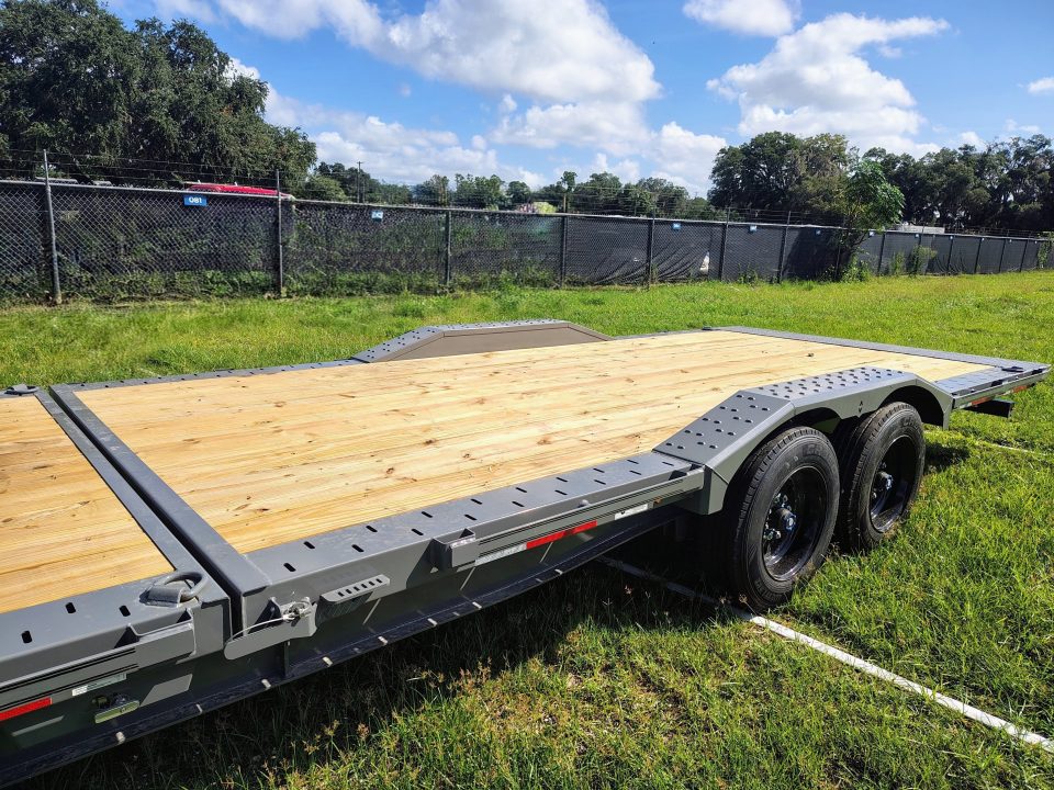 New 2027 DIAMOND C HXD208 24X102 TILT TRAILER WITH DRIVE OVER FENDERS; 6 FOOT STATIONARY DECK 18 FOOT TILT;18 PLY TIRES;2 SPEED SIMOL DROP LEG JACK