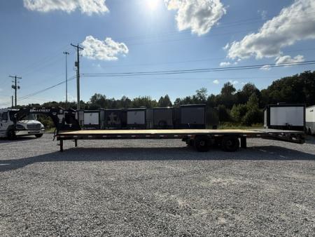 New HillCrest Gooseneck 30+5 25.9 W/ Max Ramps