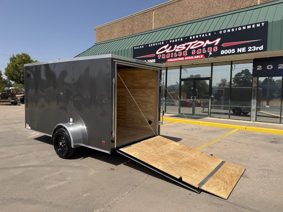 New #098218 2027 FOREST RIVER SA 6 X 12 SINGLE AXLE 3K ENCLOSED W/ REAR RAMP DOOR