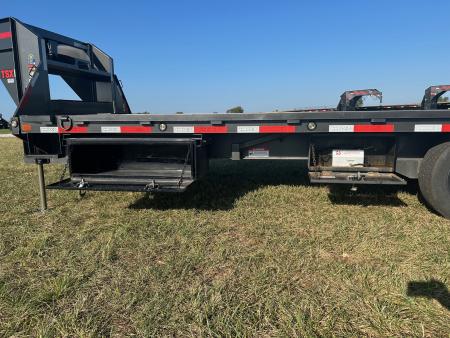 Used 2026 MAXX-D 102x26 Tandem 11.5K GN Deckover Power Tilt w/ Hydraulic Jacks & EOH Brakes