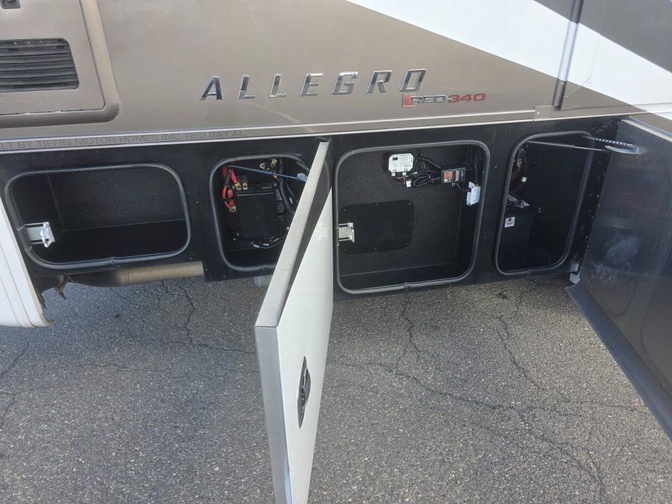 Used 2021 Tiffin Motorhomes Tiffin Allegro red 340 38ll Class A