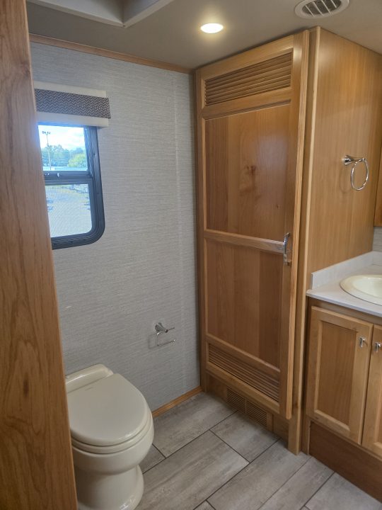 Used 2021 Tiffin Motorhomes Tiffin Allegro red 340 38ll Class A