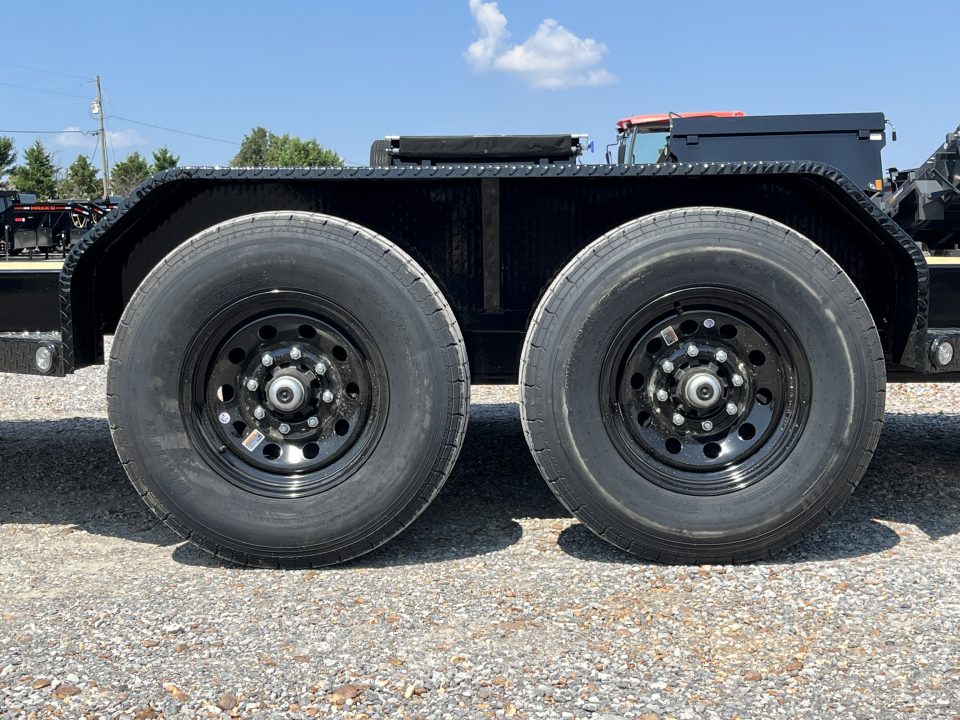 New 2027 MAXXD 22' x 83" 14k Tilt Equipment Trailer