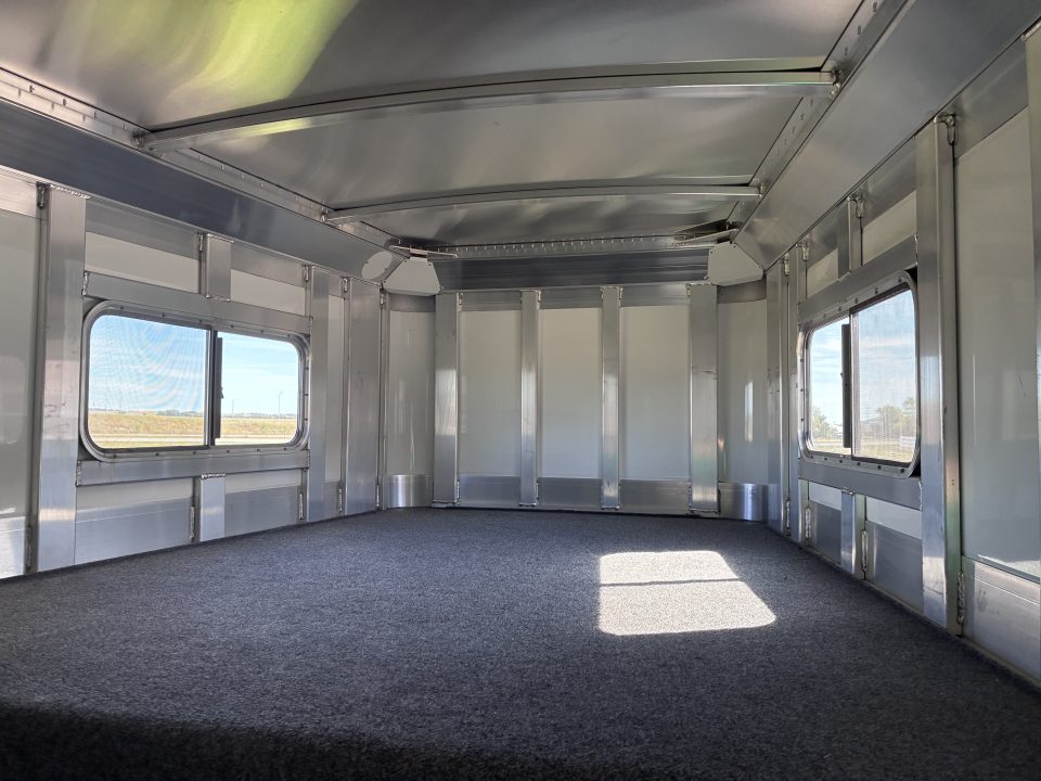 Used 2017 4-Star Trailers 4H Head to Head Horse Trailer