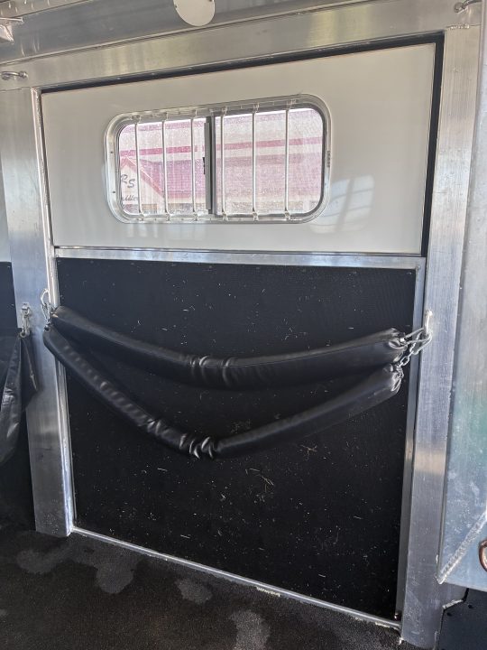 Used 2017 4-Star Trailers 4H Head to Head Horse Trailer