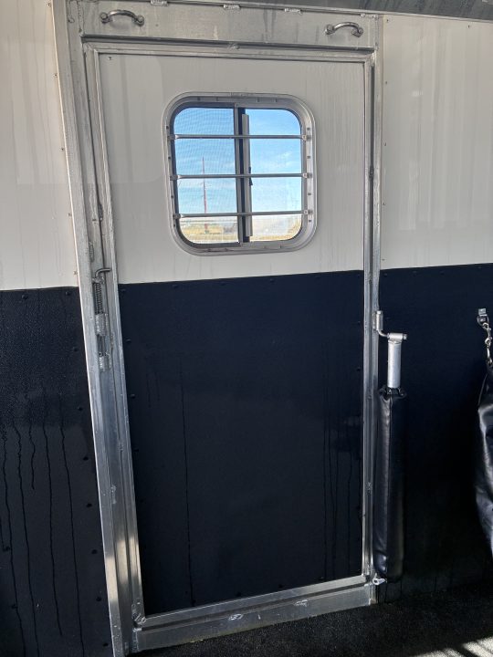 Used 2017 4-Star Trailers 4H Head to Head Horse Trailer