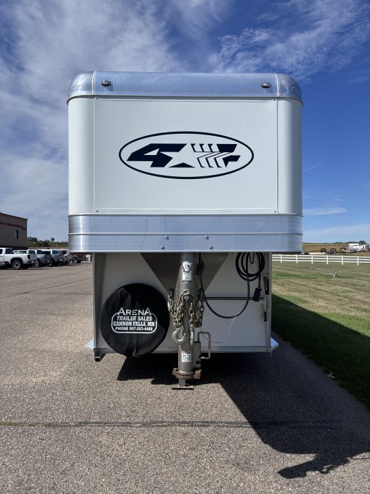 Used 2017 4-Star Trailers 4H Head to Head Horse Trailer