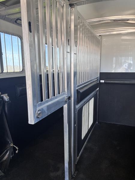 Used 2017 4-Star Trailers 4H Head to Head Horse Trailer