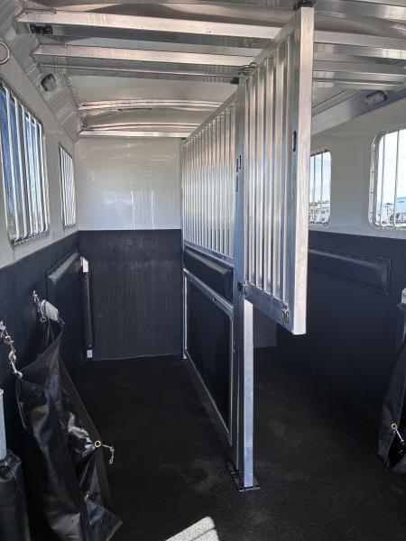 Used 2017 4-Star Trailers 4H Head to Head Horse Trailer