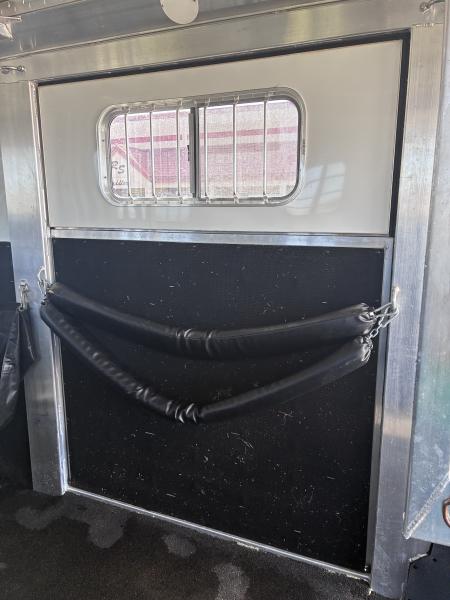 Used 2017 4-Star Trailers 4H Head to Head Horse Trailer