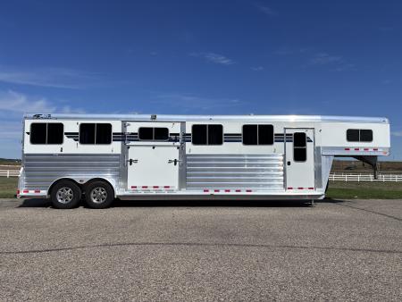 Used 2017 4-Star Trailers 4H Head to Head Horse Trailer