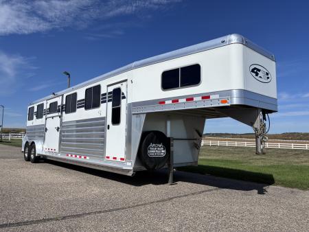 Used 2017 4-Star Trailers 4H Head to Head Horse Trailer