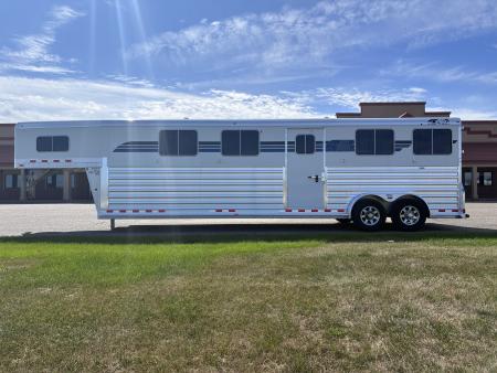 Used 2017 4-Star Trailers 4H Head to Head Horse Trailer